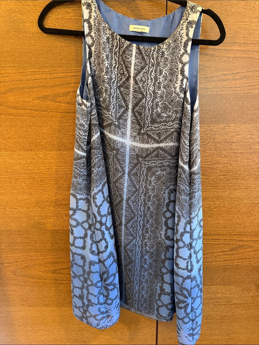 Max Studio Blue and Gray Printed Sleeveless Shift Dress